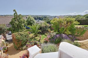 Photo 25- click for photo gallery